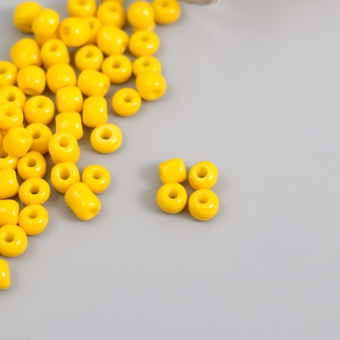 Бисер круглый 6/0 в бутылочке  Бисер круглый 6/0 в бутылочке "Яркий лимон" 2х20 гр набор 2 шт