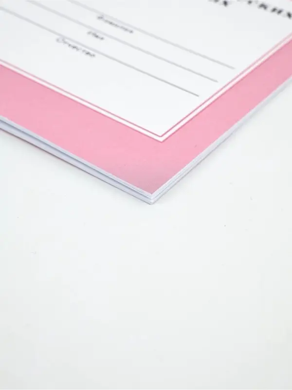 Медицинская карта А4, 16 л. Форма №112/у и прививочный сертификат А6, 12 л "Розовый"