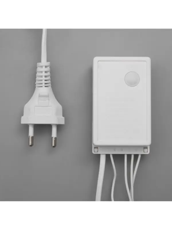 Гирлянда &laquo;Бахрома&raquo; 4&times;0.6 м, IP44, белая нить, 180 LED, свечение синее, 8 режимов, 220 В