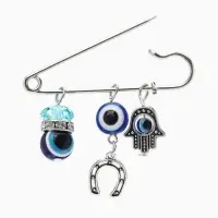 Булавка-оберег 3 подвески &laquo;Рука Хамса&raquo; с подковой, 5 см, синяя в серебре