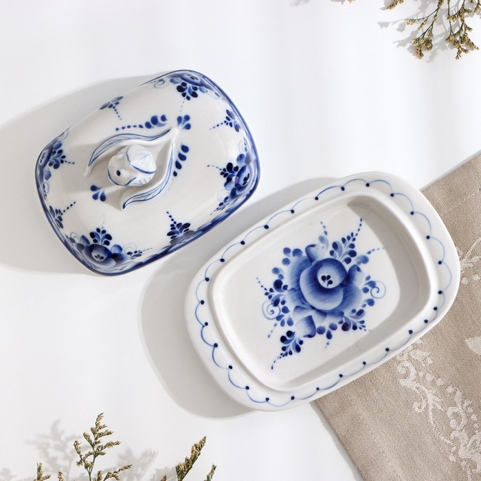 Маслёнка «Тюльпан», 16х10,5х10 см, гжель Маслёнка «Тюльпан», 16х10,5х10 см, гжель