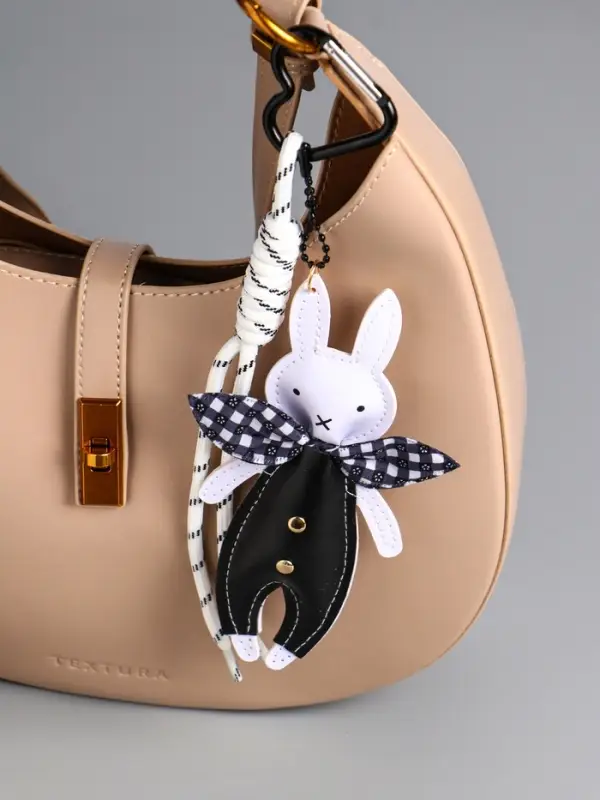 Брелок на карабине кожзам, текстиль  Брелок на карабине кожзам, текстиль "Зайчик с косынкой" чёрно-белый, с узлом 22,5х7х1,7 см   1090446