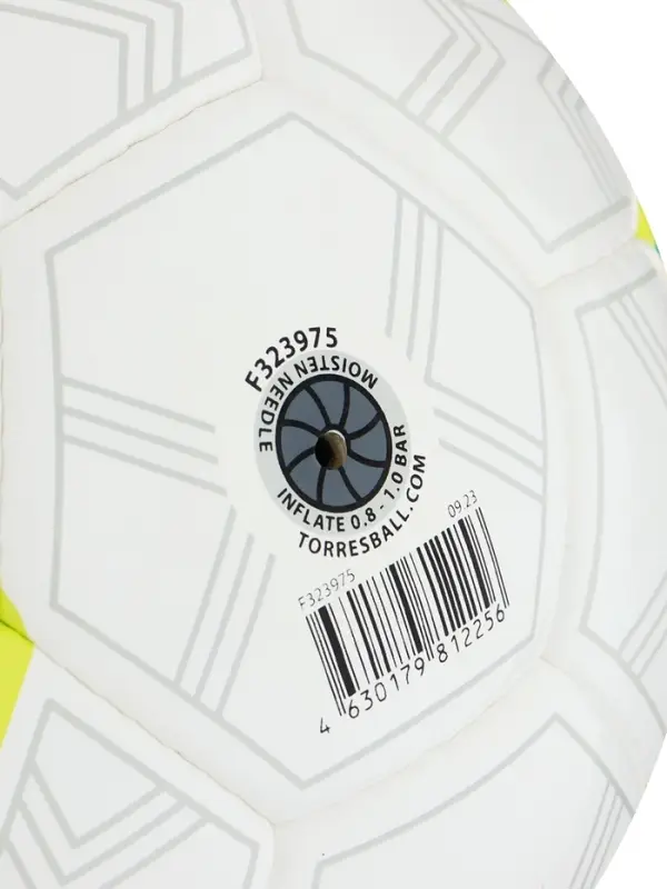 Футбольный мяч TORRES Match, F323975, ручная сшивка, 32 панели, размер 5, PU