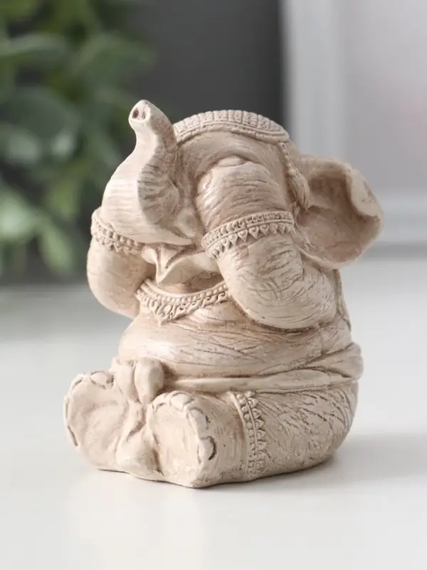 Фигура «Слон ничего не вижу», 7×5.5×6 см, слоновая кость