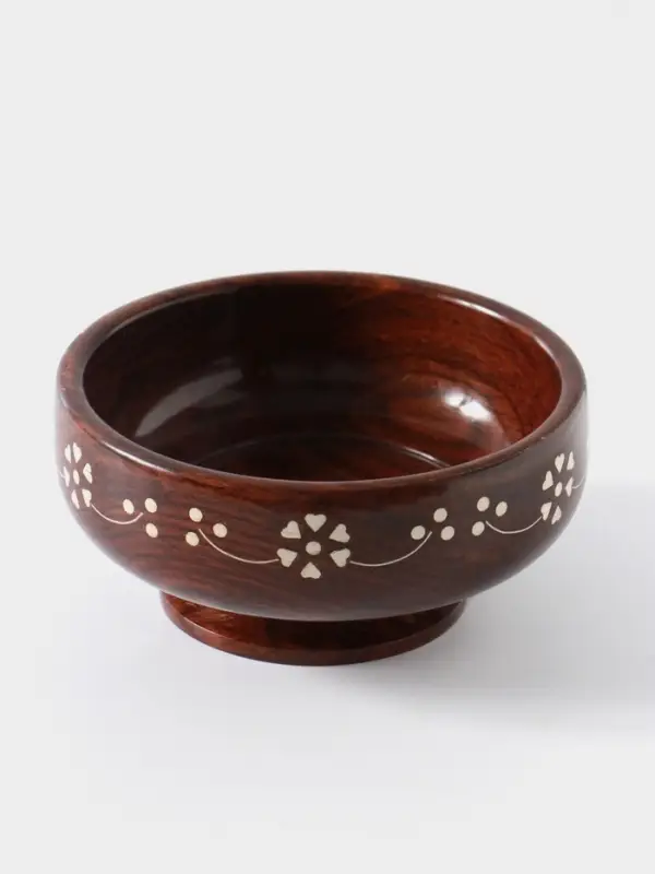 Чаша на ножке &laquo;В самое сердце&raquo;, 15&times;15&times;8 см, дерево шишам