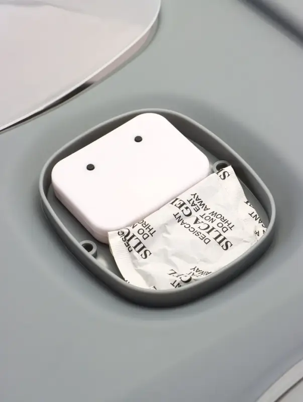 Туалет закрытый с УФ-лампой и миской 52×38×37 см, серый Туалет закрытый с УФ-лампой и миской 52×38×37 см, серый