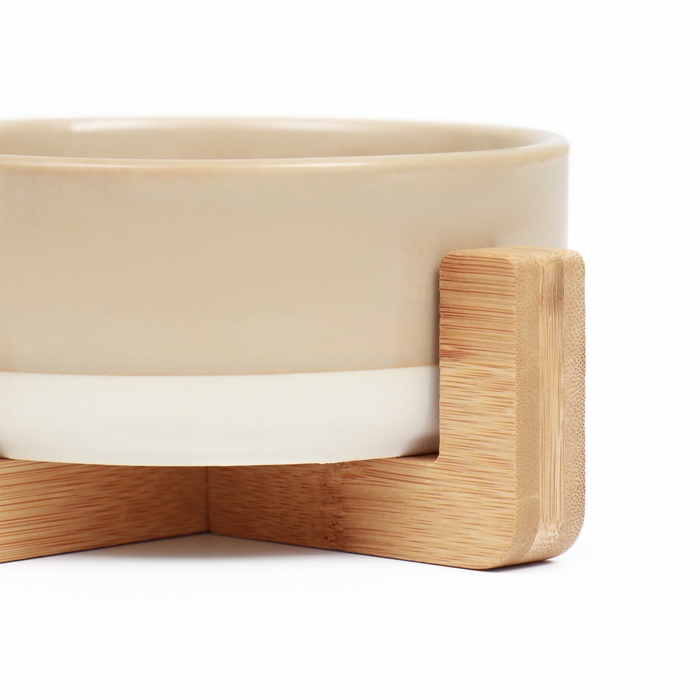 Миска керамическая на подставке 450 мл 13 х 5 см бежевая с белым Миска керамическая на подставке 450 мл 13 х 5 см бежевая с белым