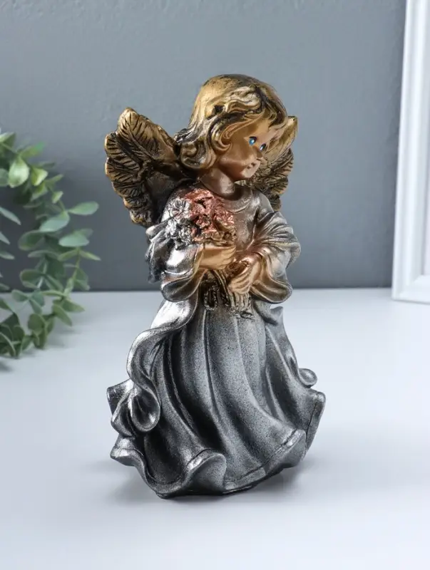 Фигура "Ангел в платье" бронза 25х15х15 см