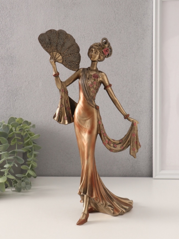 Сувенир полистоун Сувенир полистоун "Девушка в платье 20-30-х годов с веером" 17,5х13х34 см