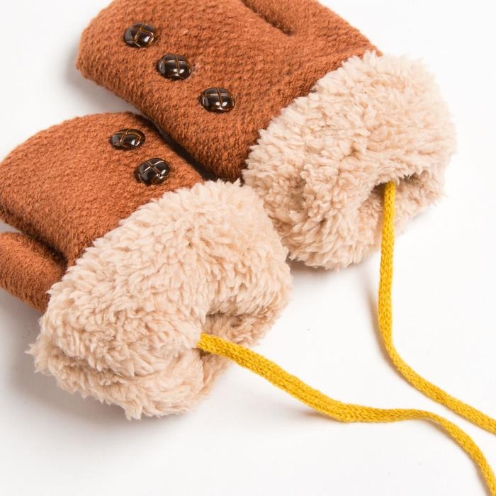 Варежки детские MINAKU с пуговичками, 15 р-р (15 см), цв.коричневый Варежки детские MINAKU с пуговичками, 15 р-р (15 см), цв.коричневый