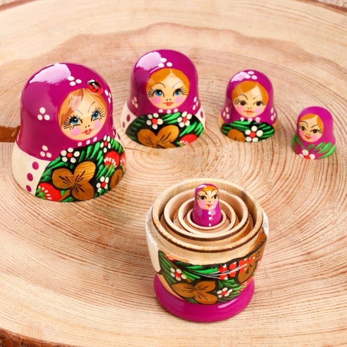 Матрёшка «Божья коровка», фиолетовый платок, 5 кукольная, 9-11 см Матрёшка «Божья коровка», фиолетовый платок, 5 кукольная, 9-11 см