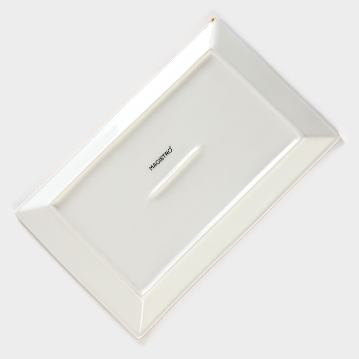 Блюдо для подачи фарфоровое Magistra «Церера», 28×17,5 см, цвет зелёный Блюдо для подачи фарфоровое Magistra «Церера», 28×17,5 см, цвет зелёный