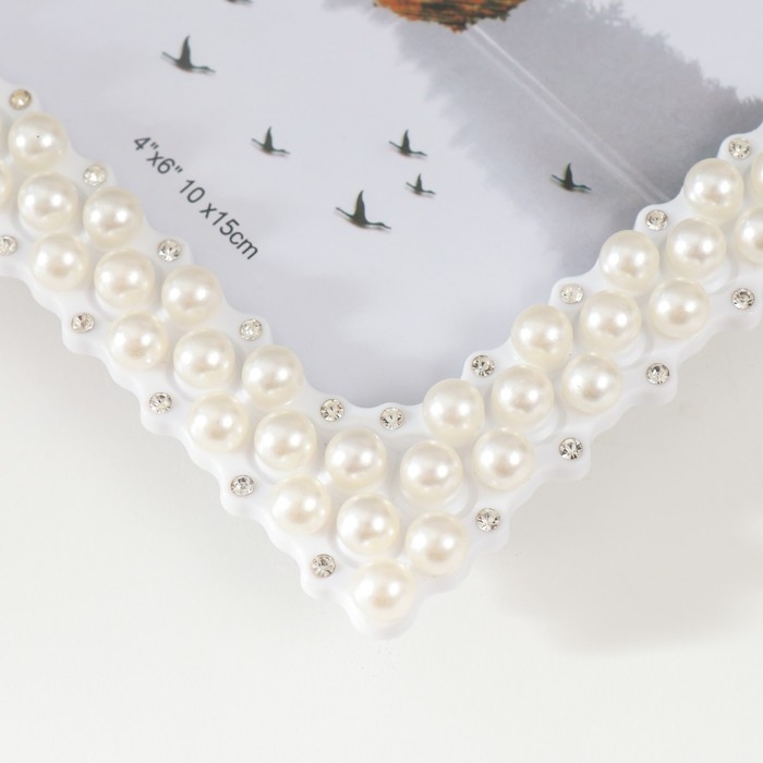 Фоторамка пластик 10х15 см  Фоторамка пластик 10х15 см "Жемчуг и стразы" прямые углы 17,5х12,5 см