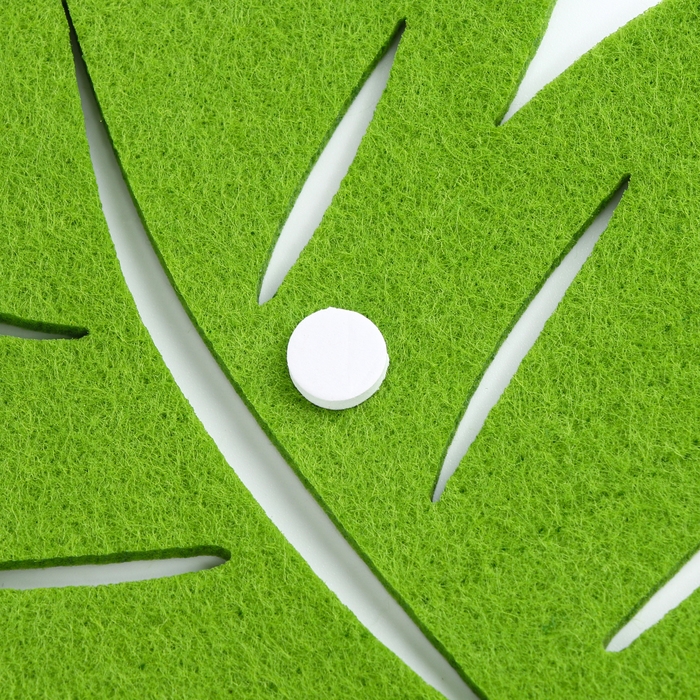 Декор из фетра на клеевой основе, набор 20 шт., размер 1 шт. — 14,5 × 16 см, цвет зелёный Декор из фетра на клеевой основе, набор 20 шт., размер 1 шт. — 14,5 × 16 см, цвет зелёный