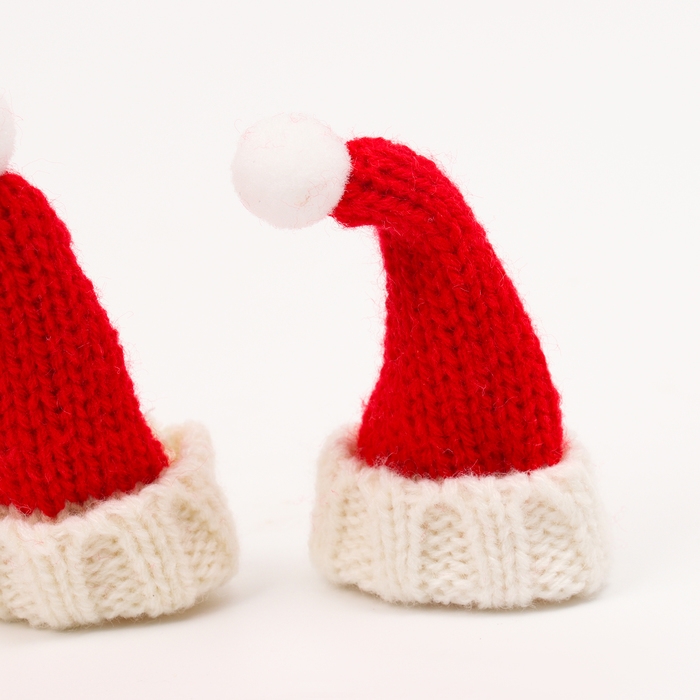 Новогодняя шапка для игрушек вязаная, набор 4 шт., размер — 7,5 × 4 см Новогодняя шапка для игрушек вязаная, набор 4 шт., размер — 7,5 × 4 см