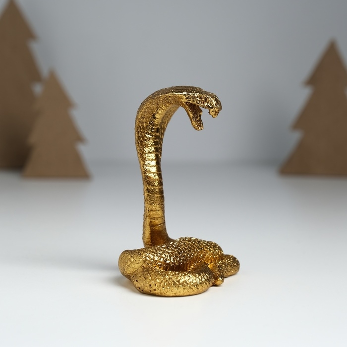 Сувенир полистоун Сувенир полистоун "Королевская кобра" золото 7х5х8,7 см