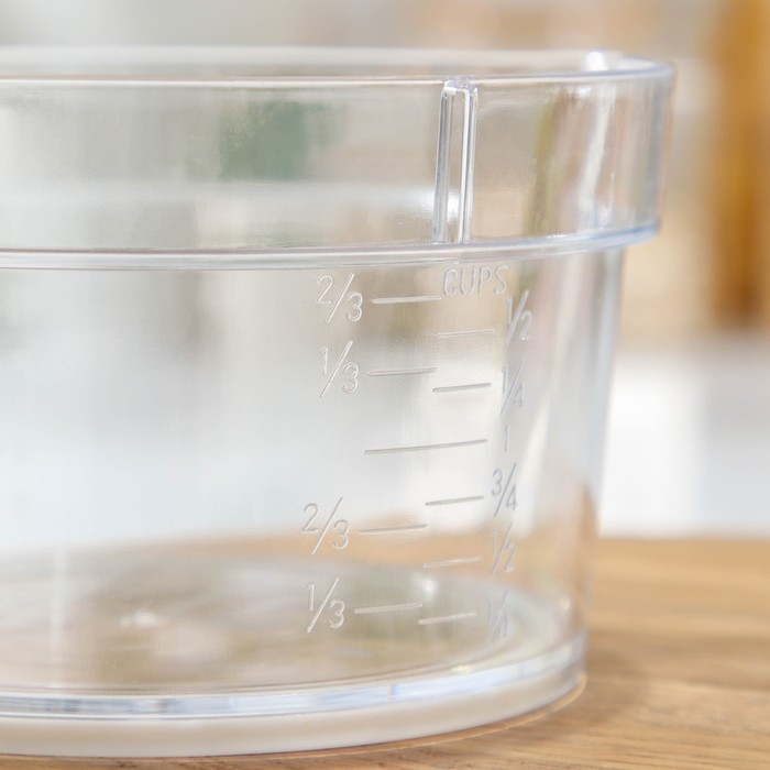 Соковыжималка Доляна Freshbo, с контейнером и насадкой, цвет зелёный Соковыжималка Доляна Freshbo, с контейнером и насадкой, цвет зелёный