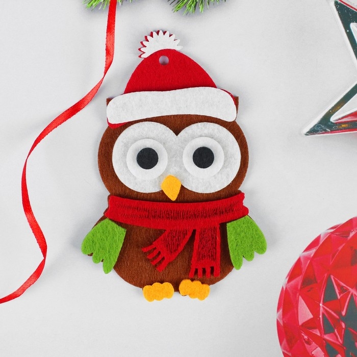 Набор для творчества - создай ёлочное украшение из фетра «Сова в новогодней шапочке» Набор для творчества - создай ёлочное украшение из фетра «Сова в новогодней шапочке»