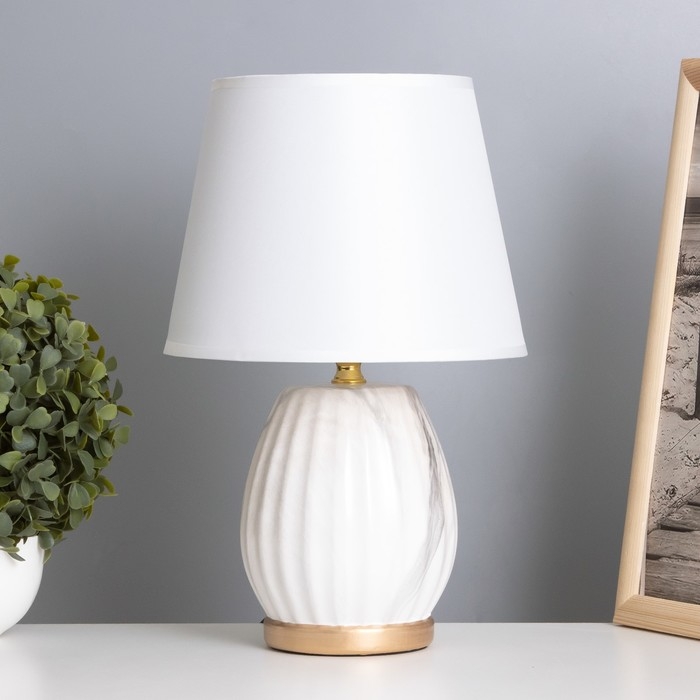 Лампа настольная Лампа настольная "Валерия" 1х40Вт Е14 серый 20х20х31см