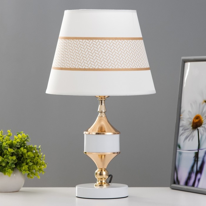 Настольная лампа Настольная лампа "Лолла" Е27 40Вт бело-золотой 25х25х41 см RISALUX