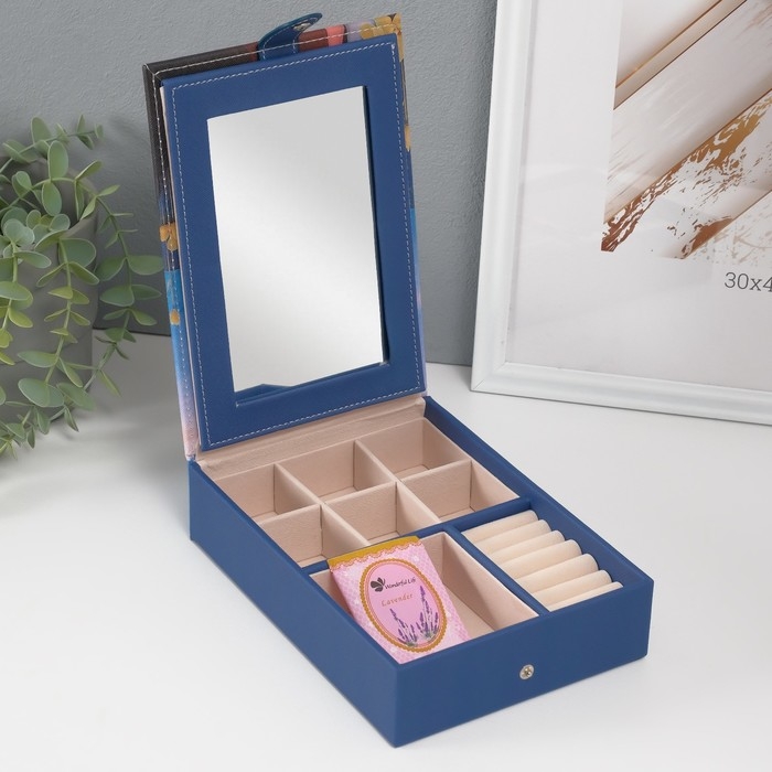 Шкатулка кожзам для украшений с зеркалом  Шкатулка кожзам для украшений с зеркалом "Девушка с хаски" 15х21,5х5,5 см