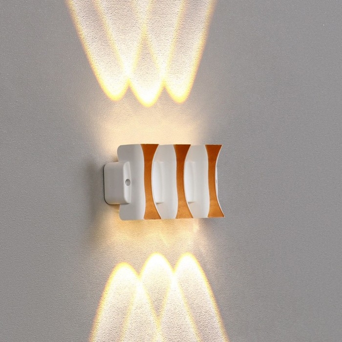 Светильник фасадный «Элегант», FSD-042, 6 Вт, 3000К, 3 луча, IP65, 220 В, пластик, белый Светильник фасадный «Элегант», FSD-042, 6 Вт, 3000К, 3 луча, IP65, 220 В, пластик, белый