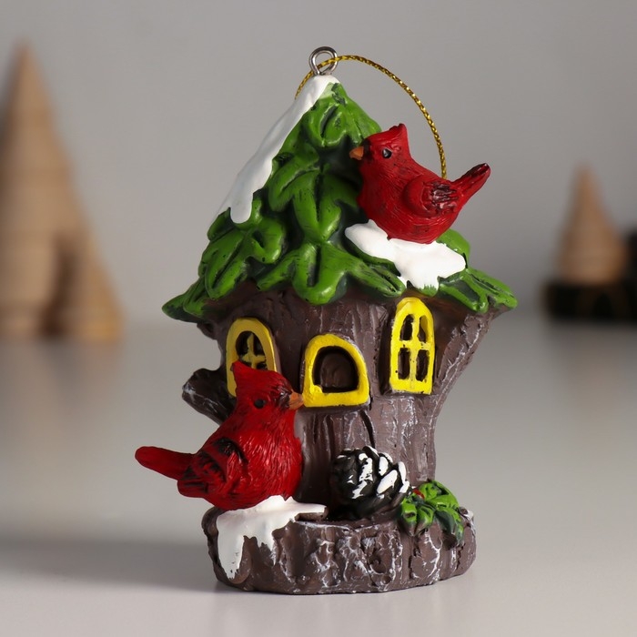 Сувенир полистоун подвеска Сувенир полистоун подвеска "Птички на заснеженном скворечнике" 7х4х9 см