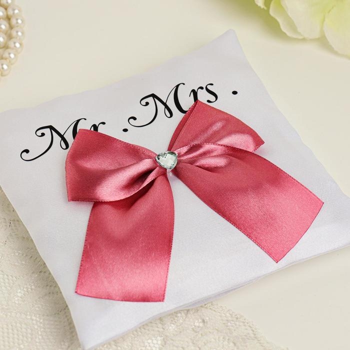 Подушечка для колец Подушечка для колец "Смит", белая с розовым бантом