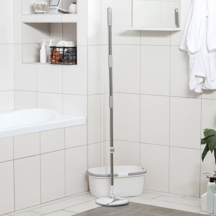 Швабра с отжимом и ведро Raccoon: плоскоя насадка из микрофибры, ведро с отжимом, 13,5 л Швабра с отжимом и ведро Raccoon: плоскоя насадка из микрофибры, ведро с отжимом, 13,5 л