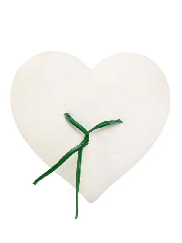 Минеральный камень для грызунов «Лакомство» с морковью и красной глиной, 12 г Минеральный камень для грызунов «Лакомство» с морковью и красной глиной, 12 г