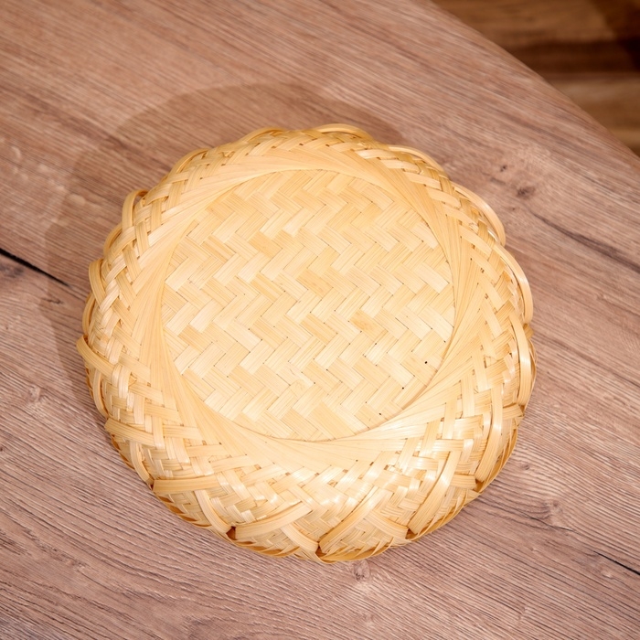 Корзинка плетёная, из бамбука 28х28х8 см