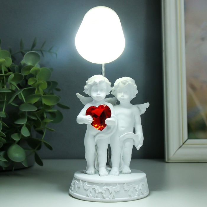 Сувенир полистоун свет "Лампа - ангелы с сердцем" белый МИКС 7,5х7,5х18 см