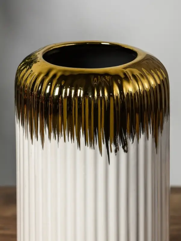 Ваза керамика настольная Ваза керамика настольная "Дакей" d=20х10, d=6 см, белый