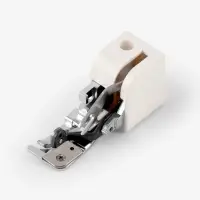 Лапка для швейных машин, для обрезки края, с боковым ножом, 7.3&times;3.5&times;2.8 см