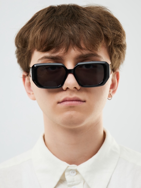 Очки солнцезащитные женские, uv 400, ширина 14.7 см, дужка 14.2 см, линза 6.7 х 4.9 см Очки солнцезащитные женские, uv 400, ширина 14.7 см, дужка 14.2 см, линза 6.7 х 4.9 см