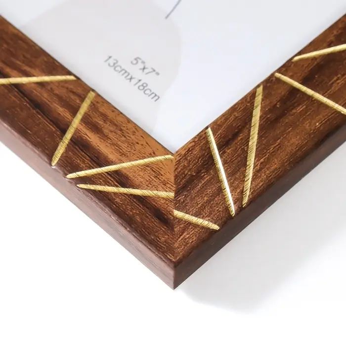 Фоторамка пластик 13х18 см Фоторамка пластик 13х18 см "Хаос. Прямые линии" под дерево 21х16 см