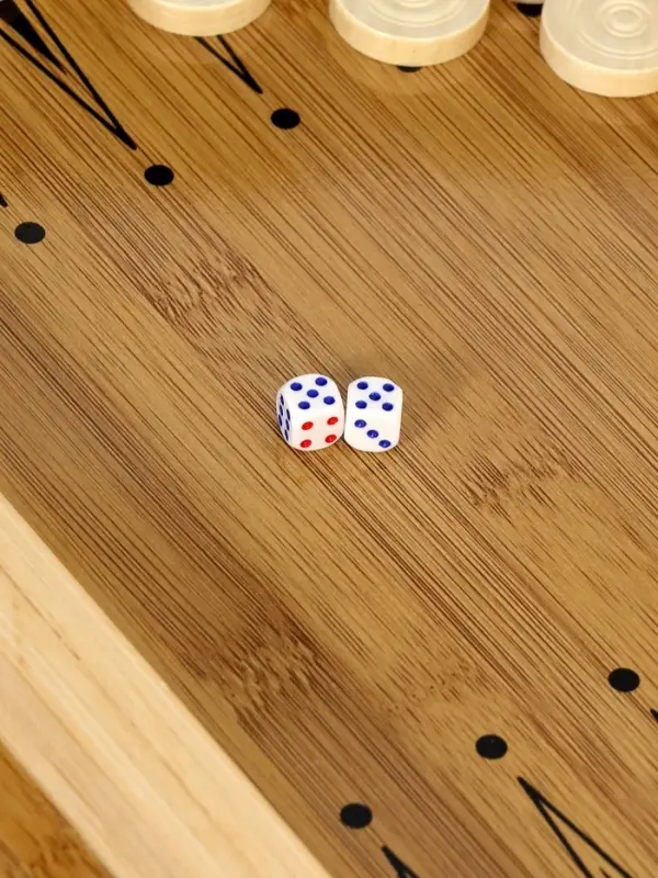 Настольная игра 3 в 1 &laquo;Король&raquo;: нарды, шахматы, шашки, 39&times;39 см