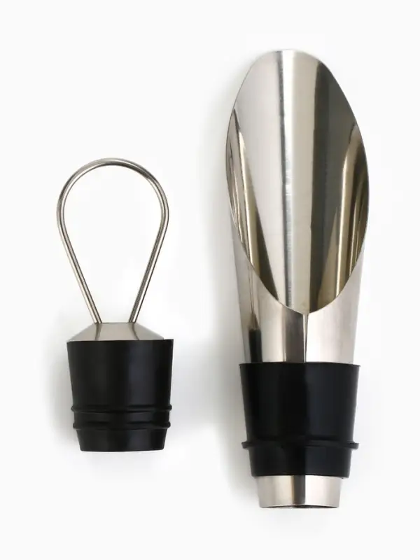 Подарочный набор для вина «Золотому человеку»: 4 предмета + шахматы Подарочный набор для вина «Золотому человеку»: 4 предмета + шахматы