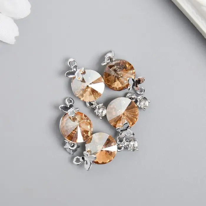 Декор для творчества металл, стразы "Бабочка на стразе" серебро 1,4х2,5 см