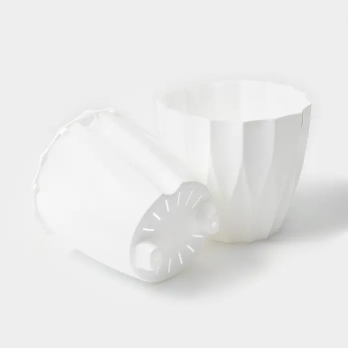 Кашпо для цветов со вставкой &laquo;Флюте&raquo;, 1.9 л, белое