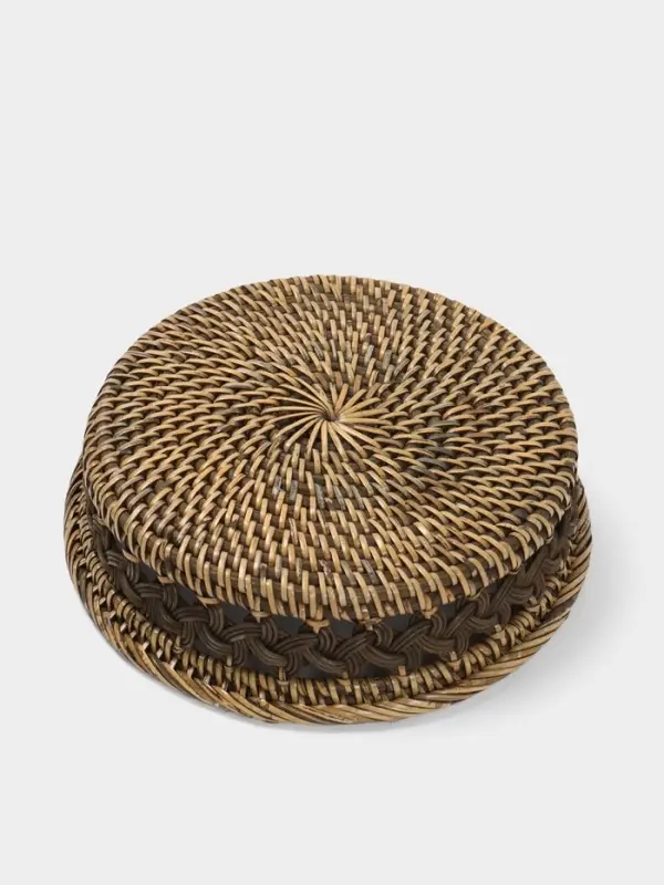 Корзинка плетёная из ротанга, 22&times;22&times;6 см