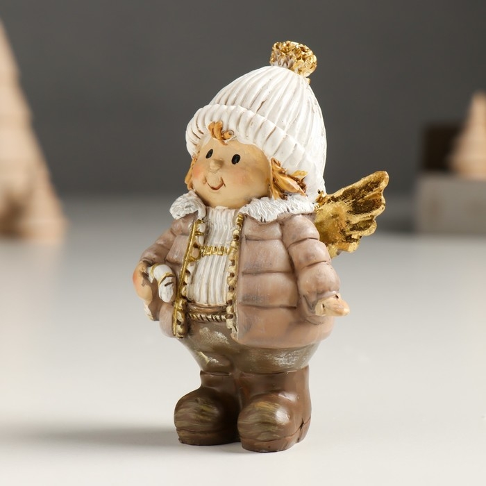 Сувенир полистоун  Сувенир полистоун "Малыш-ангел в пуховике и шапке, с леденцом/звездой" золото МИКС 6х4х9 см   949889