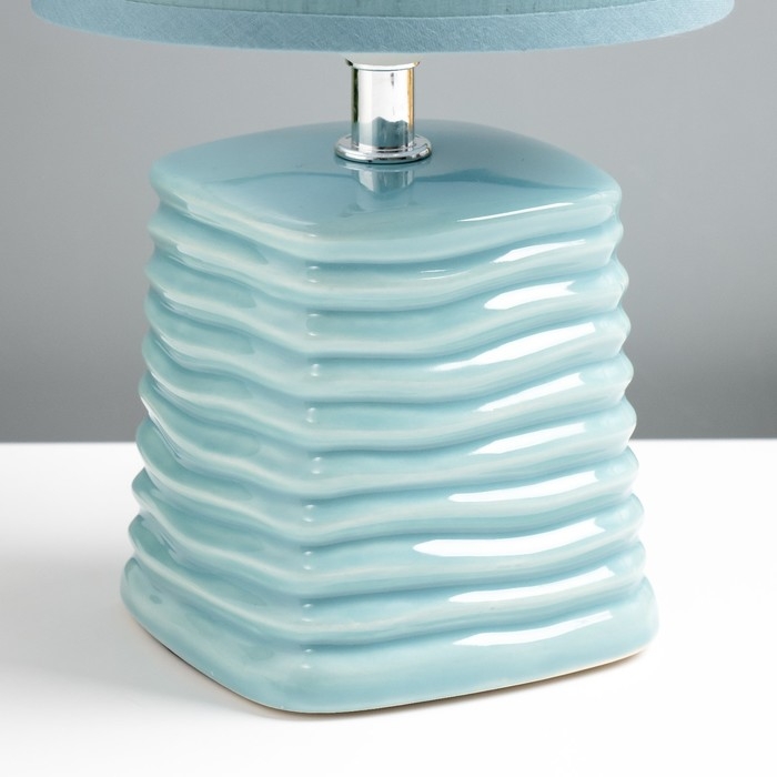 Настольная лампа Настольная лампа "Синбола" E14 40Вт зеленый 14х14х26,5 см RISALUX