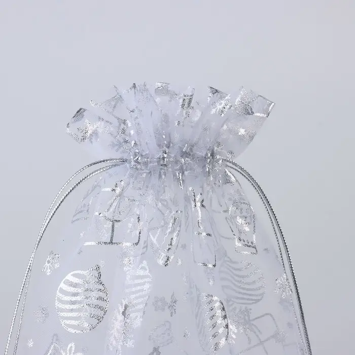 Мешочек подарочный «Новогодние подарки», органза, белый, 20 х 30 см Мешочек подарочный «Новогодние подарки», органза, белый, 20 х 30 см