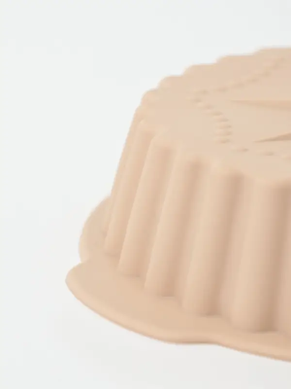 Форма для выпечки Доляна &laquo;Рифлёный круг. Звезда&raquo;, силикон, d=20 см, с ручками, бежевый