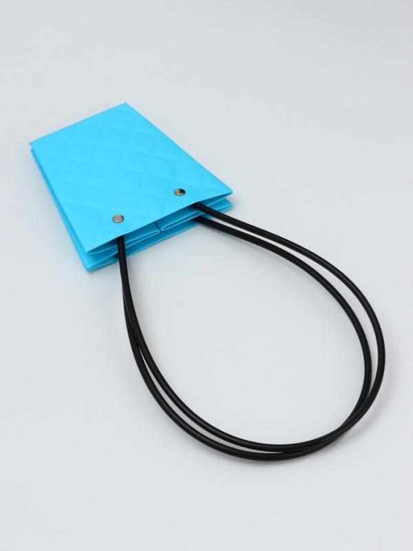 Сумка для цветов тиснение голубой влагостойкая, 12x12-8x8-12.5 см Сумка для цветов тиснение голубой влагостойкая, 12x12-8x8-12.5 см