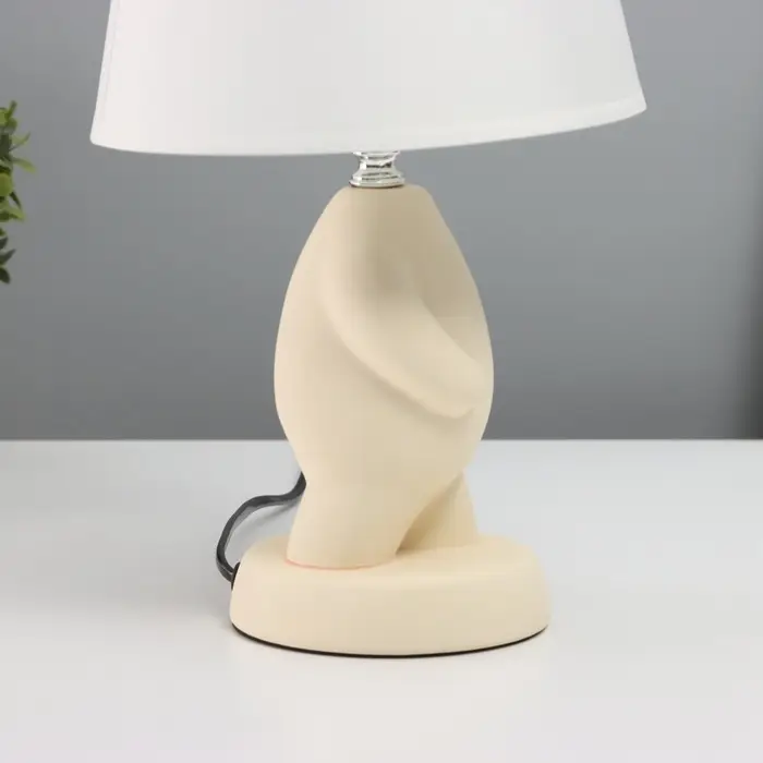 Лампа настольная RISALUX &laquo;Пузан&raquo;, 40 Вт, Е14, бежевая, 19.5&times;19.5&times;34 см
