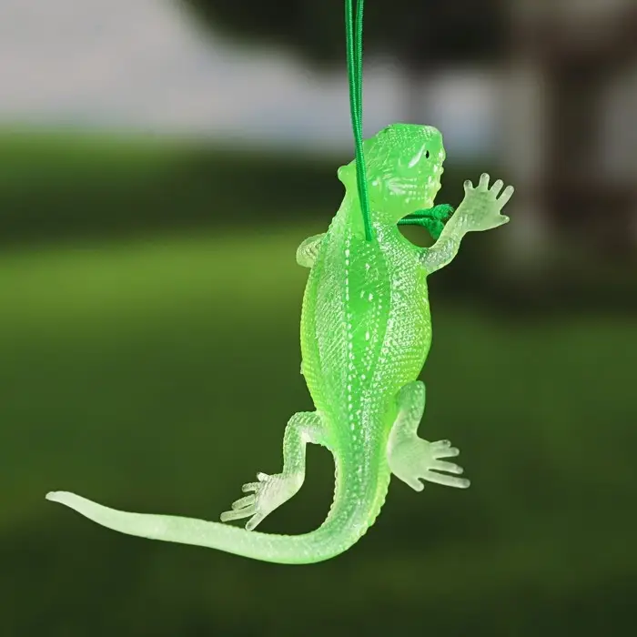 Светящаяся декоративная подвеска  Светящаяся декоративная подвеска "Ящерица", 10 × 4.5 см