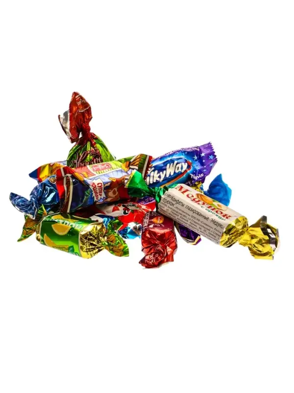 Подарок в картонной упаковке МГК Посылка "Еноты и друзья" с анимацией 1000гр