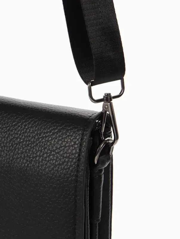 Сумка планшет мужская, на молнии, два наружных кармана, длинный ремень, 19&times;8&times;23 см, чёрная